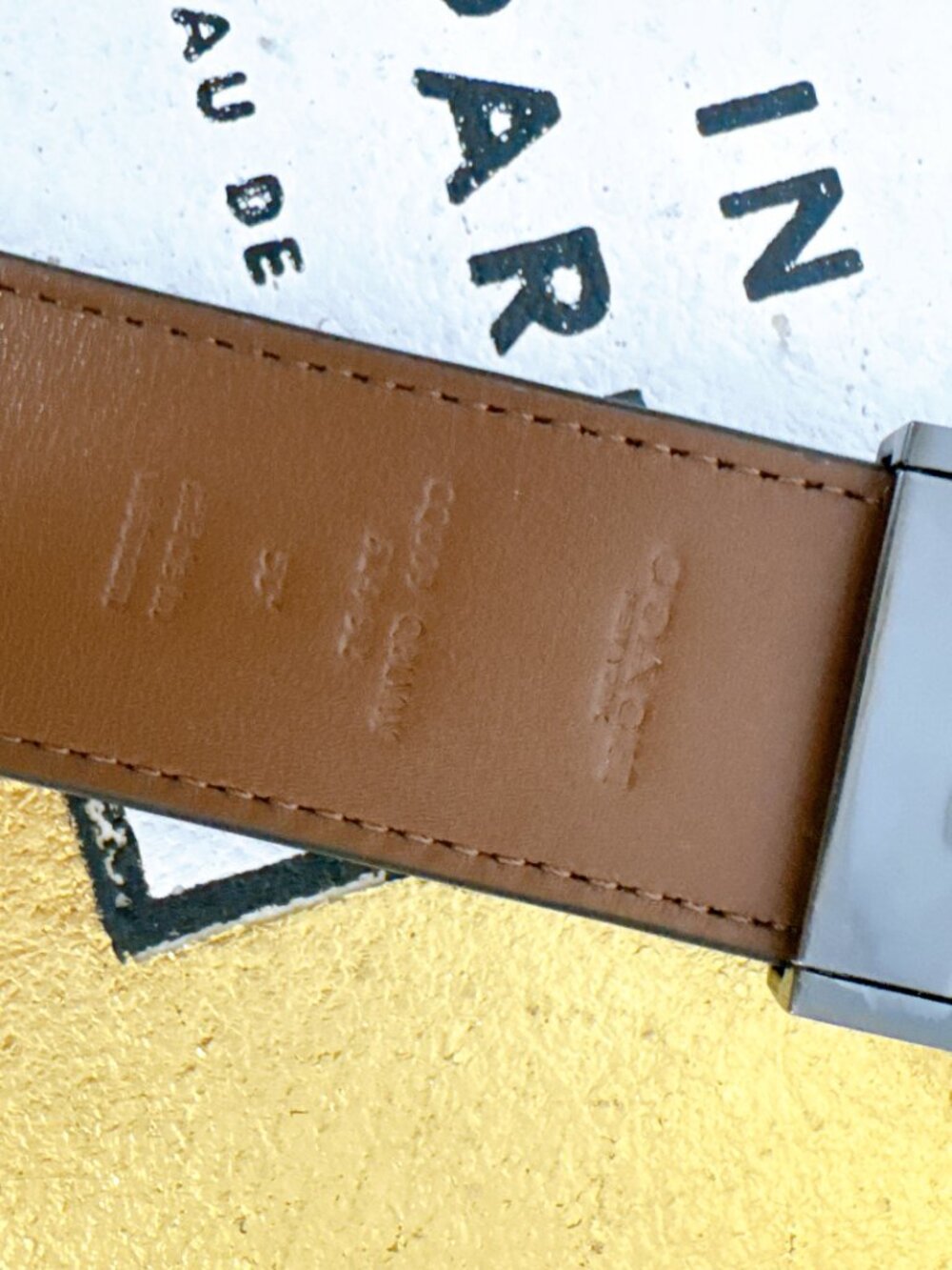 Coach 101 Plaque Buckle Cut-To-Size Reversible Belt - Picture 6 of 7